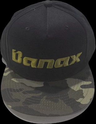 BANAX כובע שחור קומופלאש