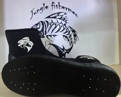 נעליים נאופרן לבד+ניטים למניעת החלקה מידה 46